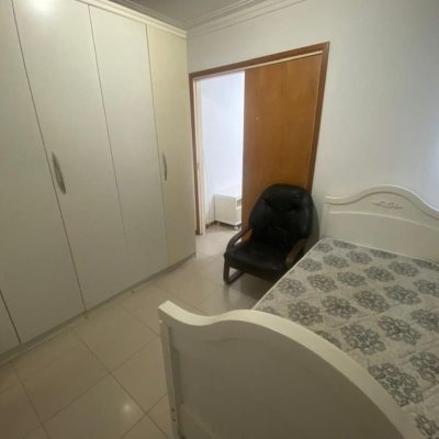 Apartamentos com 32m², 1 quarto, 1 garagem, no bairro Centro em Florianópolis