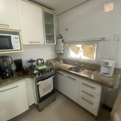 Apartamentos com 32m², 1 quarto, 1 garagem, no bairro Centro em Florianópolis