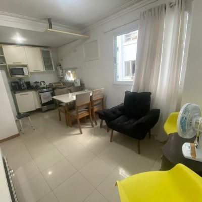 Apartamentos com 32m², 1 quarto, 1 garagem, no bairro Centro em Florianópolis