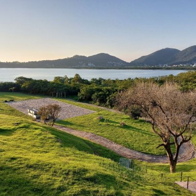 Apartamentos com 134m², 3 quartos, 3 suítes, 3 garagens, no bairro João Paulo em Florianópolis