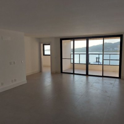Apartamentos com 134m², 3 quartos, 3 suítes, 3 garagens, no bairro João Paulo em Florianópolis