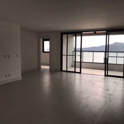 Apartamentos com 134m², 3 quartos, 3 suítes, 3 garagens, no bairro João Paulo em Florianópolis