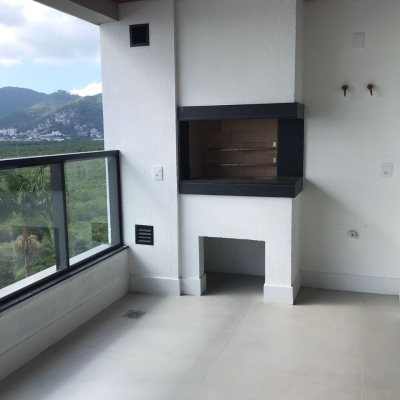 Apartamentos com 134m², 3 quartos, 3 suítes, 3 garagens, no bairro João Paulo em Florianópolis