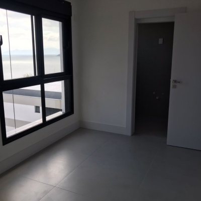 Apartamentos com 134m², 3 quartos, 3 suítes, 3 garagens, no bairro João Paulo em Florianópolis