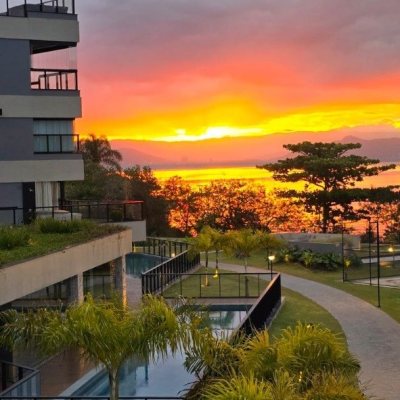 Apartamentos com 134m², 3 quartos, 3 suítes, 3 garagens, no bairro João Paulo em Florianópolis