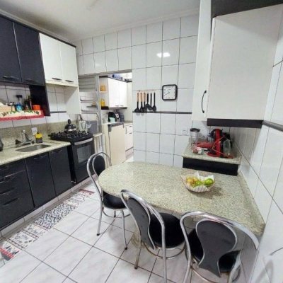Apartamentos com 96m², 3 quartos, 2 suítes, 1 garagem, no bairro Kobrasol em São José