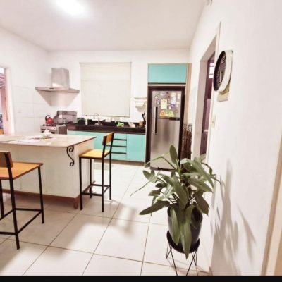 Casa Residencial com 126m², 3 quartos, 2 suítes, 2 garagens, no bairro Campeche em Florianópolis