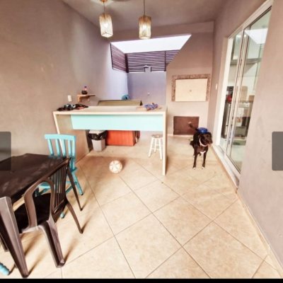 Casa Residencial com 126m², 3 quartos, 2 suítes, 2 garagens, no bairro Campeche em Florianópolis