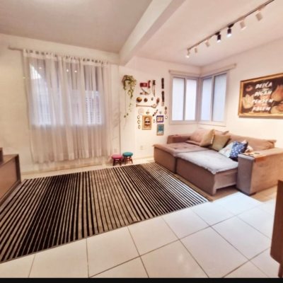 Casa Residencial com 126m², 3 quartos, 2 suítes, 2 garagens, no bairro Campeche em Florianópolis