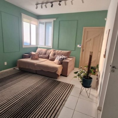 Casa Residencial com 126m², 3 quartos, 2 suítes, 2 garagens, no bairro Campeche em Florianópolis