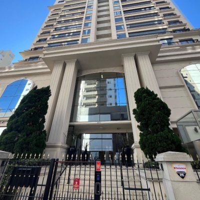 Apartamentos com 111m², 3 quartos, 3 suítes, 2 garagens, no bairro Campinas em São José