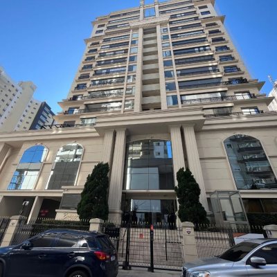 Apartamentos com 111m², 3 quartos, 3 suítes, 2 garagens, no bairro Campinas em São José