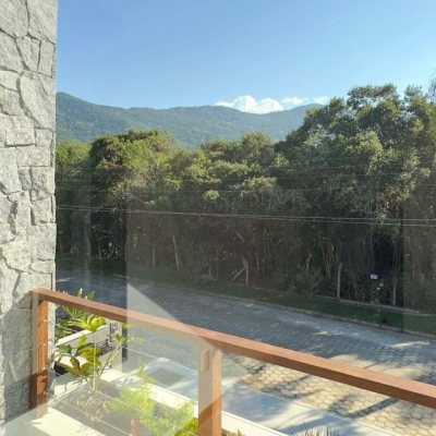 Casa Residencial com 164m², 3 quartos, 1 suíte, 2 garagens, no bairro Pântano Do Sul em Florianópolis