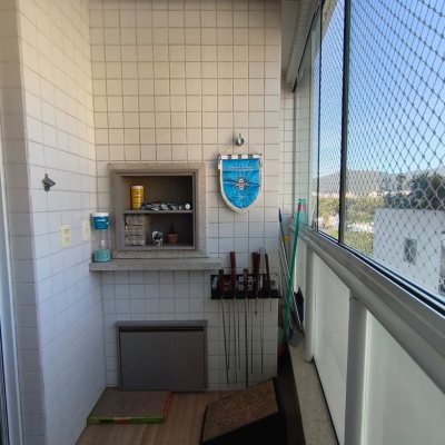 Apartamentos com 65m², 2 quartos, 1 suíte, 1 garagem, no bairro Trindade em Florianópolis