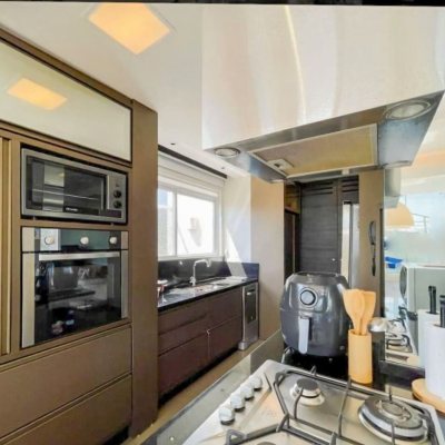 Cobertura com 178m², 3 quartos, 1 suíte, 2 garagens, no bairro Monte Verde em Florianópolis