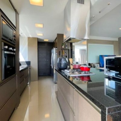 Cobertura com 178m², 3 quartos, 1 suíte, 2 garagens, no bairro Monte Verde em Florianópolis