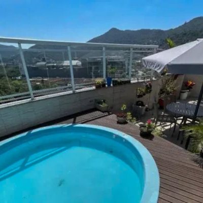 Cobertura com 178m², 3 quartos, 1 suíte, 2 garagens, no bairro Monte Verde em Florianópolis