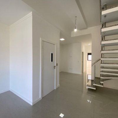Casa Residencial com 300m², 4 quartos, 2 suítes, 2 garagens, no bairro Praia do Sonho (Ens Brito) em Palhoça