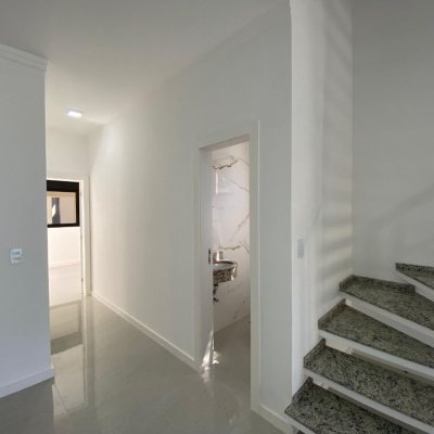 Casa Residencial com 300m², 4 quartos, 2 suítes, 2 garagens, no bairro Praia do Sonho (Ens Brito) em Palhoça