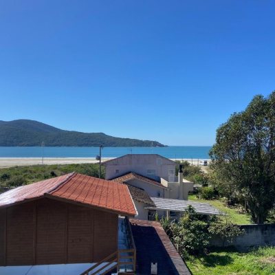 Casa Residencial com 300m², 4 quartos, 2 suítes, 2 garagens, no bairro Praia do Sonho (Ens Brito) em Palhoça