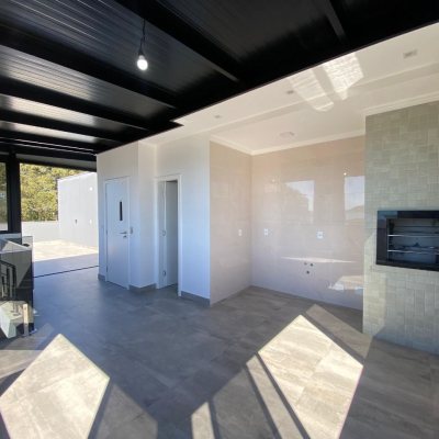 Casa Residencial com 300m², 4 quartos, 2 suítes, 2 garagens, no bairro Praia do Sonho (Ens Brito) em Palhoça