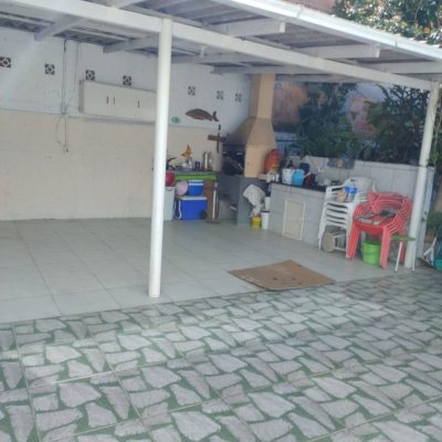 Pousada com 284m², 9 quartos, 1 suíte, 6 garagens, no bairro Canasvieiras em Florianópolis