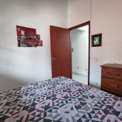 Casa Residencial com 279m², 7 quartos, 5 suítes, 4 garagens, no bairro Canasvieiras em Florianópolis