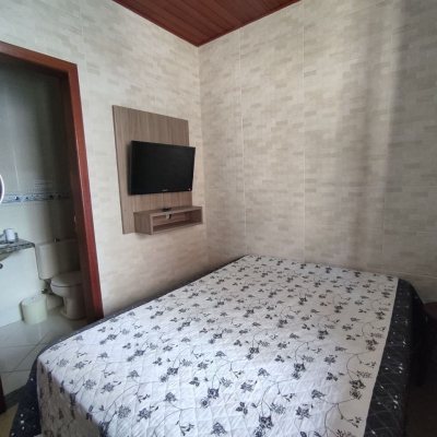 Casa Residencial com 279m², 7 quartos, 5 suítes, 4 garagens, no bairro Canasvieiras em Florianópolis