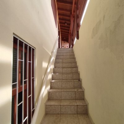 Casa Residencial com 279m², 7 quartos, 5 suítes, 4 garagens, no bairro Canasvieiras em Florianópolis