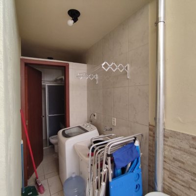 Casa Residencial com 279m², 7 quartos, 5 suítes, 4 garagens, no bairro Canasvieiras em Florianópolis