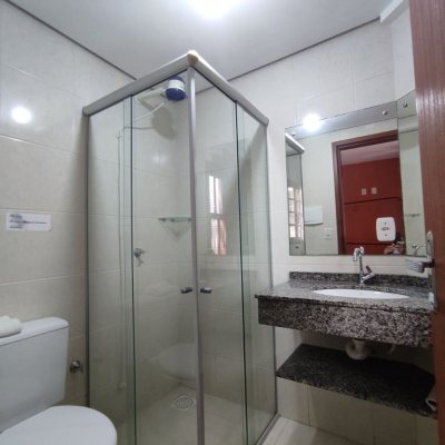 Casa Residencial com 279m², 7 quartos, 5 suítes, 4 garagens, no bairro Canasvieiras em Florianópolis