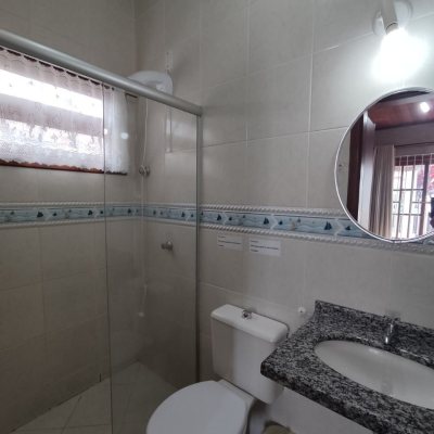 Casa Residencial com 279m², 7 quartos, 5 suítes, 4 garagens, no bairro Canasvieiras em Florianópolis