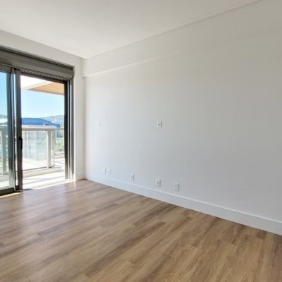 Apartamentos com 232m², 3 quartos, 3 suítes, 3 garagens, no bairro Jurerê Internacional em Florianópolis