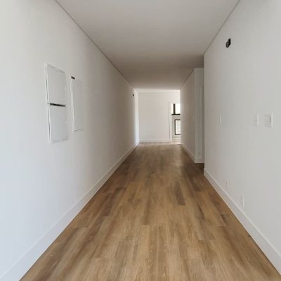 Apartamentos com 232m², 3 quartos, 3 suítes, 3 garagens, no bairro Jurerê Internacional em Florianópolis