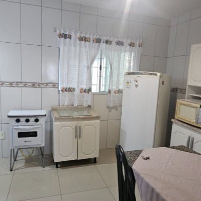 Casa Residencial com 113m², 4 quartos, 2 garagens, no bairro Pantanal em Florianópolis