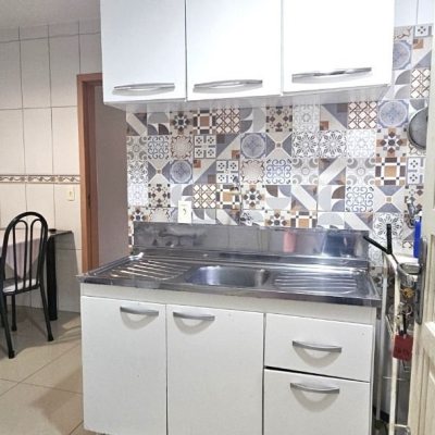 Casa Residencial com 113m², 4 quartos, 2 garagens, no bairro Pantanal em Florianópolis