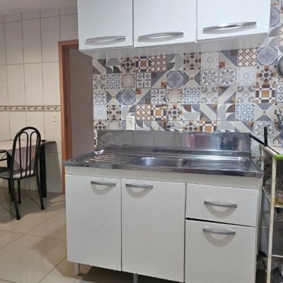 Casa Residencial com 113m², 4 quartos, 2 garagens, no bairro Pantanal em Florianópolis