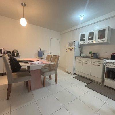 Apartamentos com 61m², 2 quartos, 1 garagem, no bairro São Sebastião em Palhoça