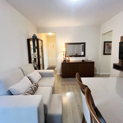 Apartamentos com 77m², 2 quartos, 1 suíte, 1 garagem, no bairro Centro em Florianópolis