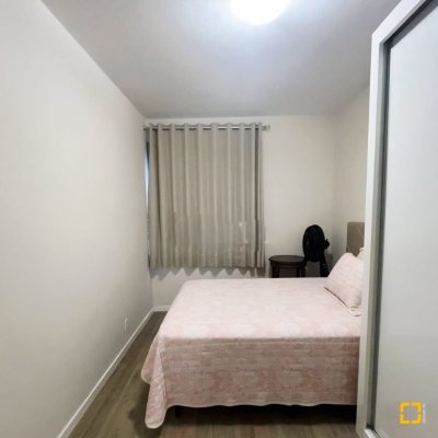 Apartamentos com 77m², 2 quartos, 1 suíte, 1 garagem, no bairro Centro em Florianópolis