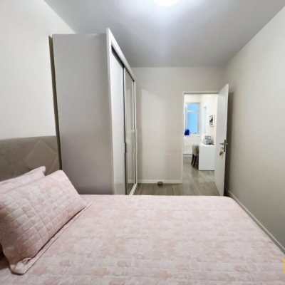Apartamentos com 77m², 2 quartos, 1 suíte, 1 garagem, no bairro Centro em Florianópolis