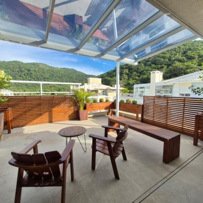 Cobertura com 148m², 3 quartos, 1 suíte, 2 garagens, no bairro Ingleses em Florianópolis