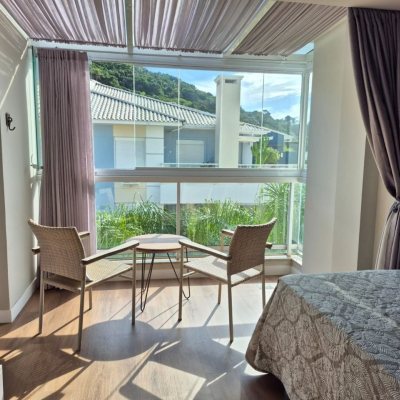 Cobertura com 148m², 3 quartos, 1 suíte, 2 garagens, no bairro Ingleses em Florianópolis