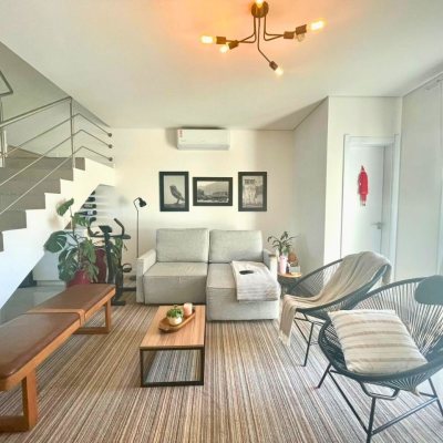 Casa Residencial com 141m², 3 quartos, 3 suítes, 2 garagens, no bairro Ingleses do Rio Vermelho em Florianópolis