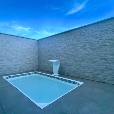 Casa Residencial com 141m², 3 quartos, 3 suítes, 2 garagens, no bairro Ingleses do Rio Vermelho em Florianópolis