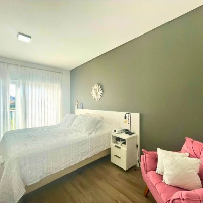 Casa Residencial com 141m², 3 quartos, 3 suítes, 2 garagens, no bairro Ingleses do Rio Vermelho em Florianópolis