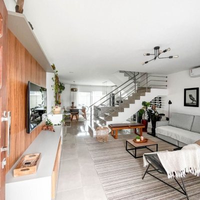 Casa Residencial com 141m², 3 quartos, 3 suítes, 2 garagens, no bairro Ingleses do Rio Vermelho em Florianópolis