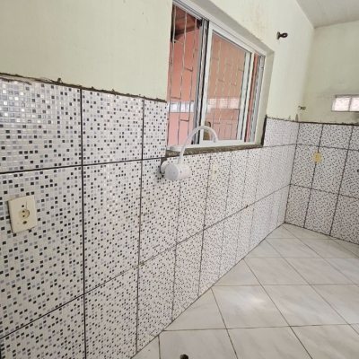 Casa Residencial com 141m², 3 quartos, 2 garagens, no bairro Campeche em Florianópolis