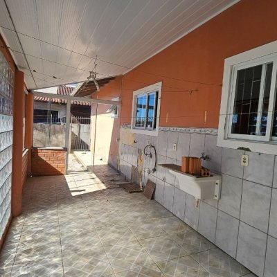 Casa Residencial com 141m², 3 quartos, 2 garagens, no bairro Campeche em Florianópolis