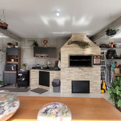 Casa Residencial com 177m², 3 quartos, 3 garagens, no bairro Bom Viver em Biguaçu